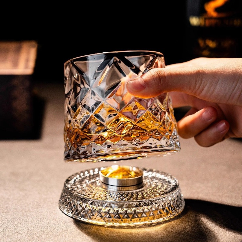 Rotating Whisky Glasses with G - Whiskey Stone Set avis et prix