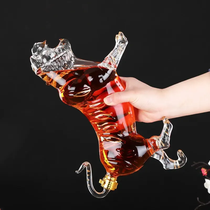 Handsome tiger shaped animal l - Wine Beer And Spirits avis et prix